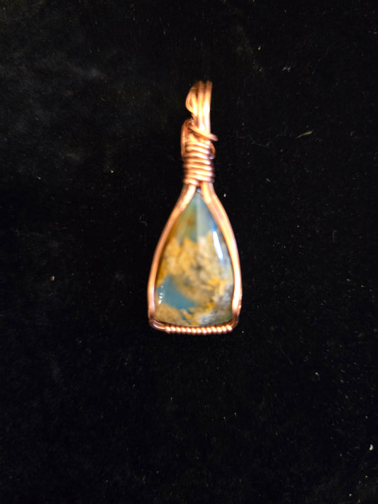 🪷 "Ancient Bloom" Pendant – Plume Agate Doublet in Copper Wrap